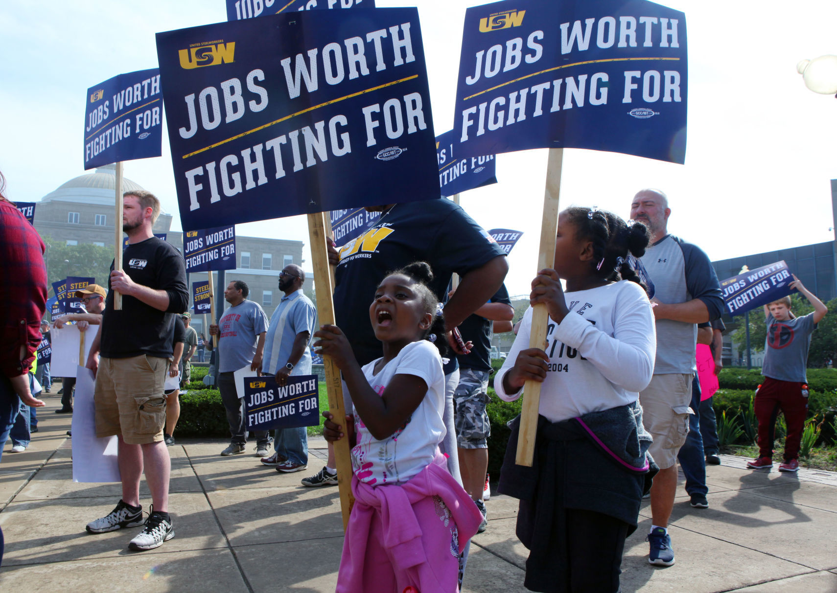 Steelworkers rally in Gary